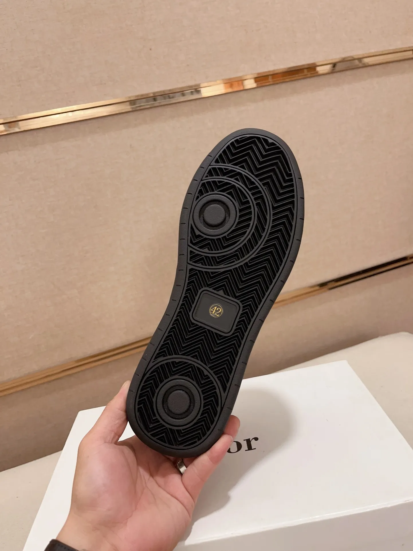 Men's shoes 💰: 400💰 [Dior·Dior] New casual sports style men's shoes, new spring and summer design, perfect workmanship, lace-up lazy style to create wardrobe quality, upper: imported first-layer cowhide, sheepskin lining is soft and comfortable, ultra-light TPU wear-resistant outsole, simple, versatile fashion men's shoes, excellent color code number 38--44 (45 is custom-made and non-returnable
